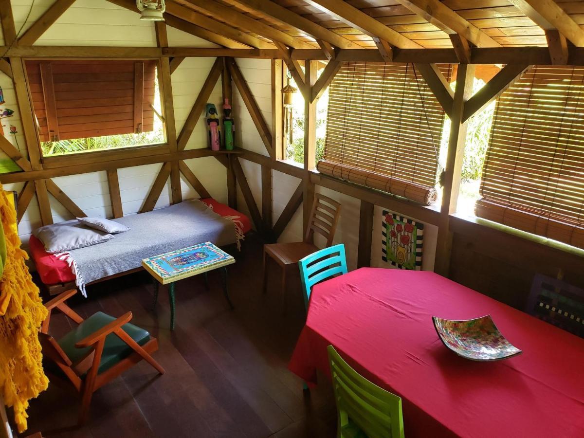 Les Bananes Vertes Ecolodges Saint-Claude Exterior photo