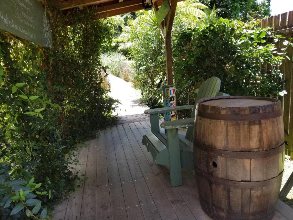 Les Bananes Vertes Ecolodges Saint-Claude Exterior photo