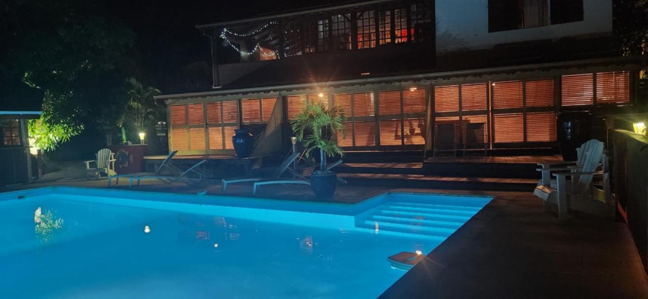 Les Bananes Vertes Ecolodges Saint-Claude Exterior photo